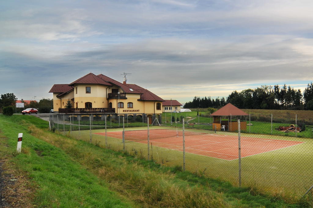 Penzion Stary Dvur Nové Dvory Exterior foto
